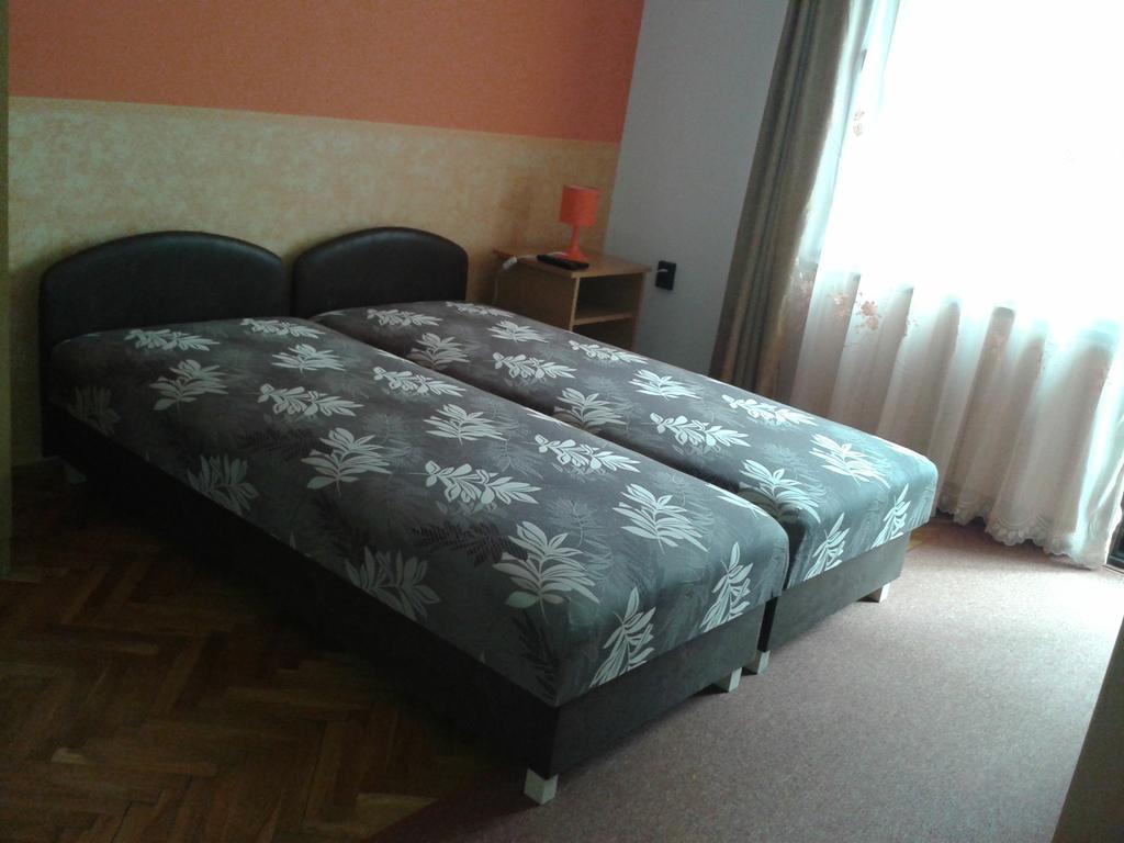 Petra Vendeghaz Apartment Buk Bilik gambar