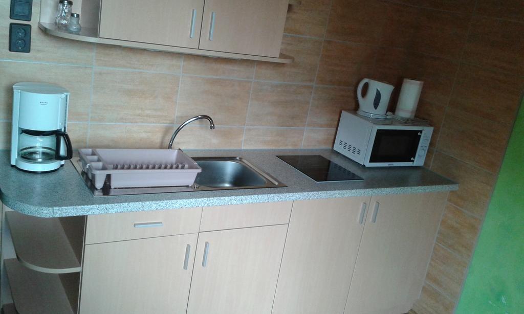 Petra Vendeghaz Apartment Buk Luaran gambar