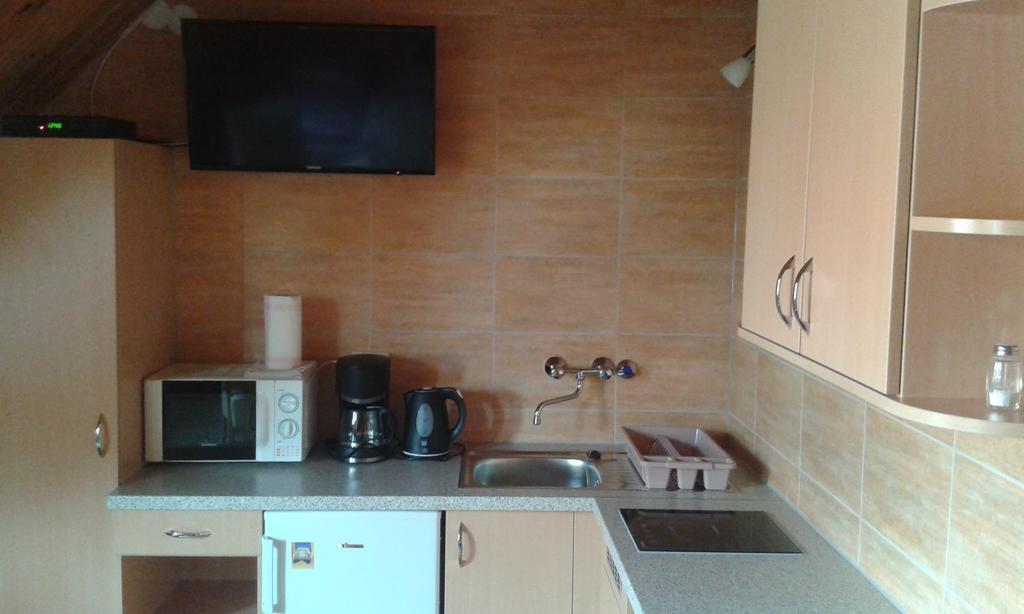 Petra Vendeghaz Apartment Buk Luaran gambar