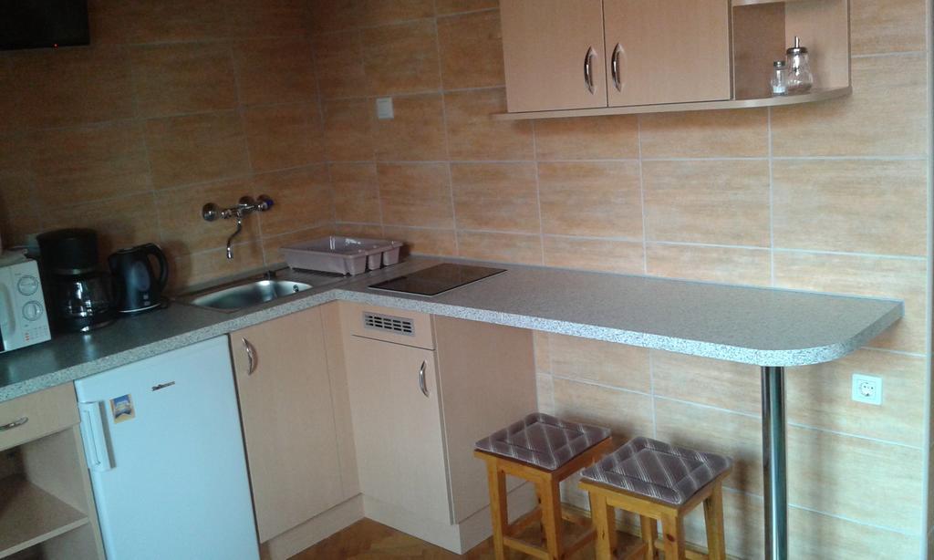Petra Vendeghaz Apartment Buk Luaran gambar